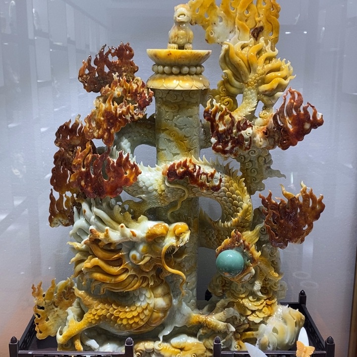 未镶嵌蛇纹石玉（覆膜）珠宝奇石