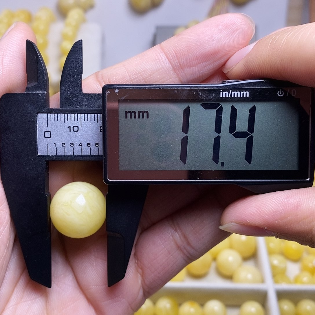 裸石琥珀未镶嵌蜜蜡圆珠