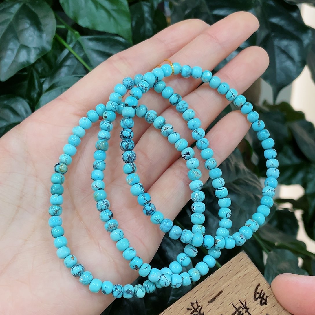 绿松石颈饰未镶嵌