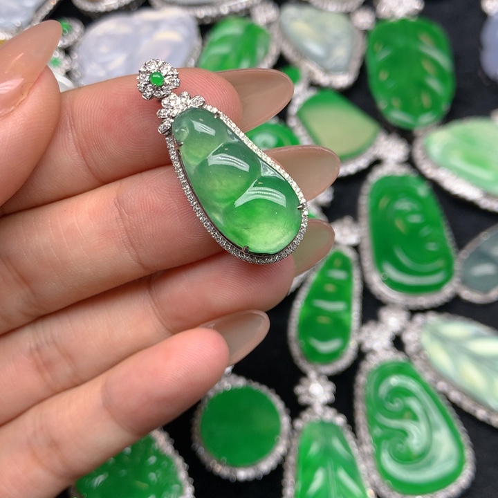 翡翠18K金镶嵌吊坠(不含链)