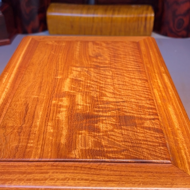 官***人机关盒。            