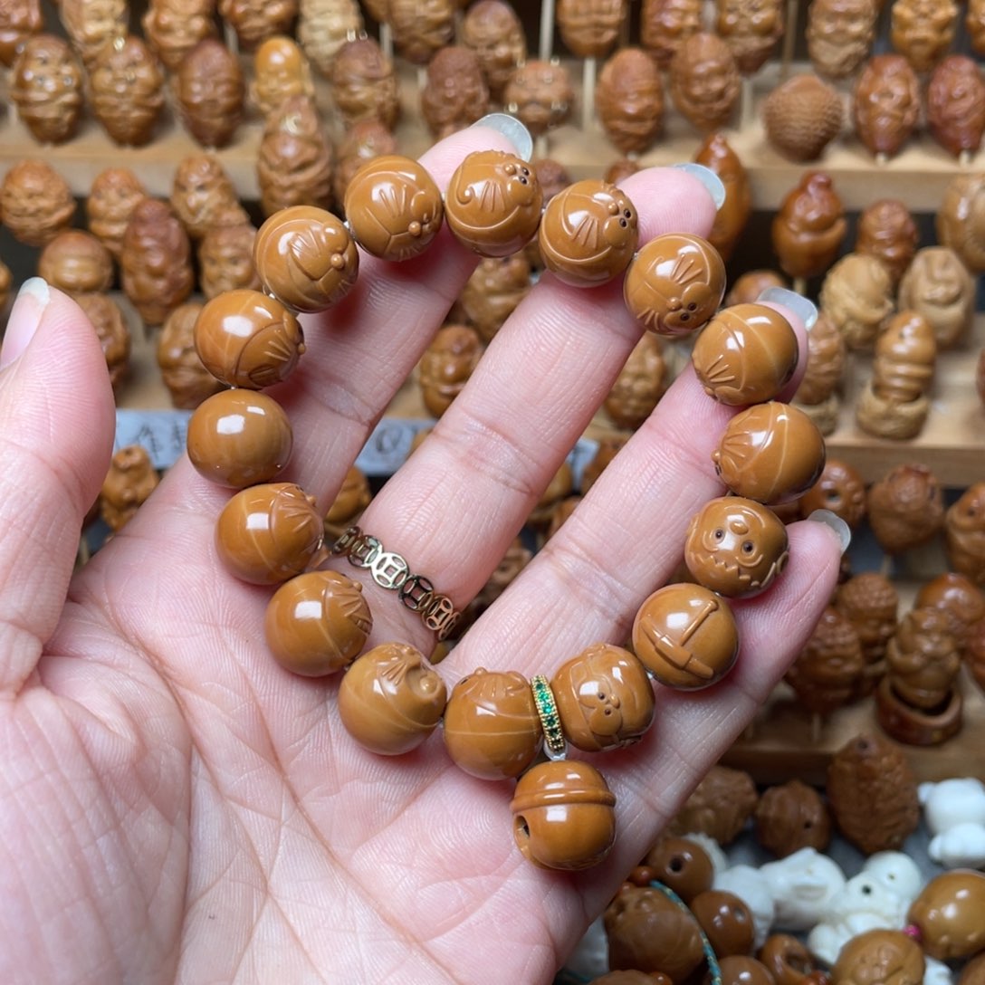 橄榄核手串/手链猴头哆啦A梦