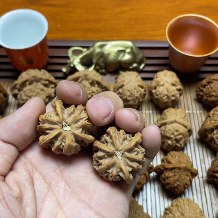 用***4吊坠文玩核桃盘山三棱