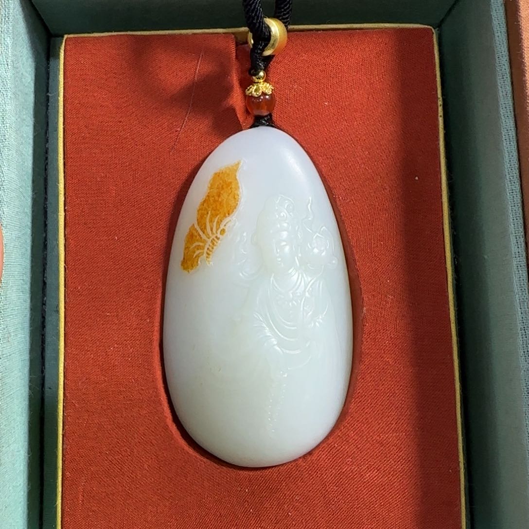 和田玉未镶嵌挂件叫**周