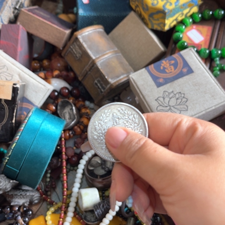 瓷片在于如何看待这个社会上