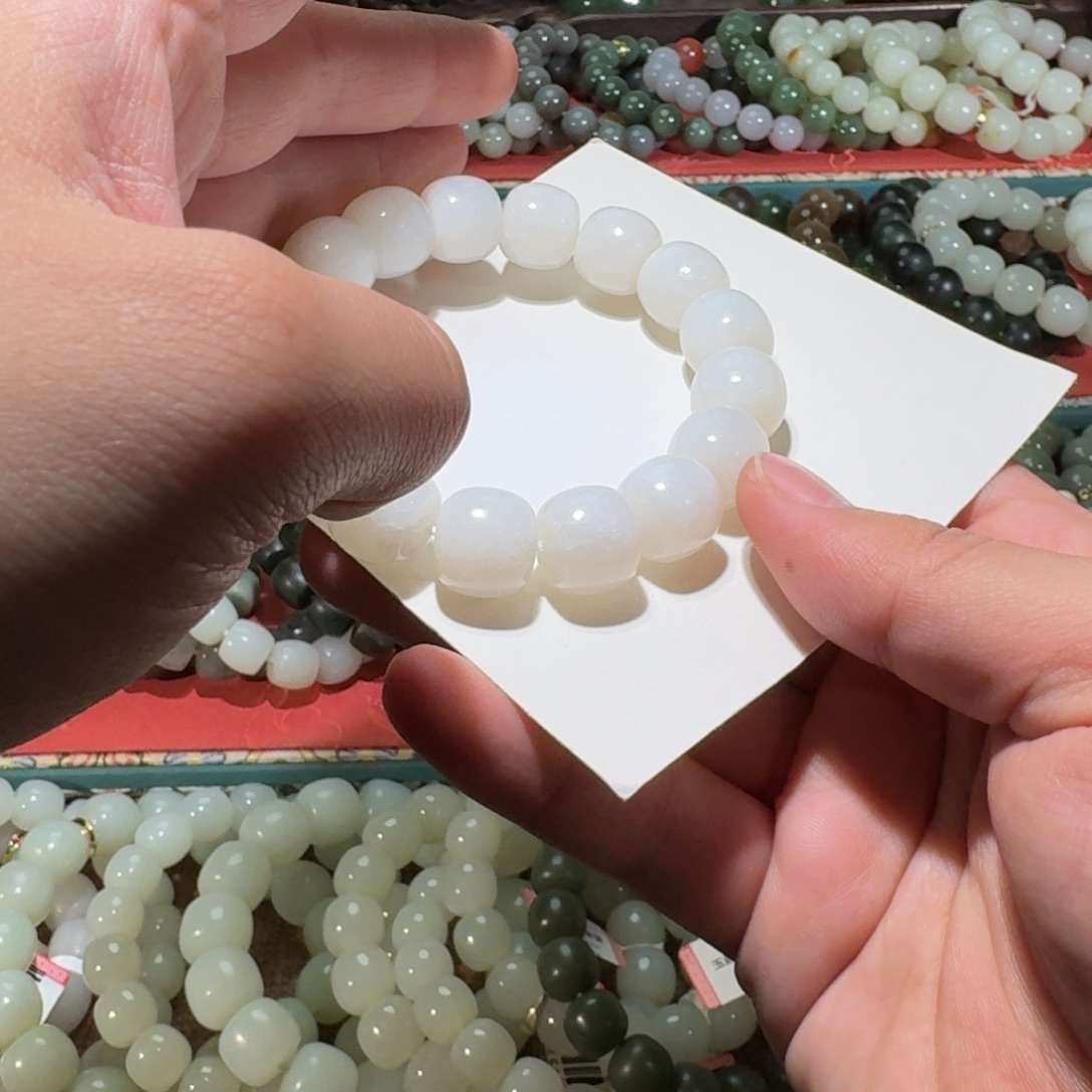 和田玉未镶嵌手链有包容