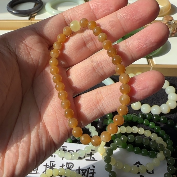 燕***和田玉（糖玉）未镶嵌手链