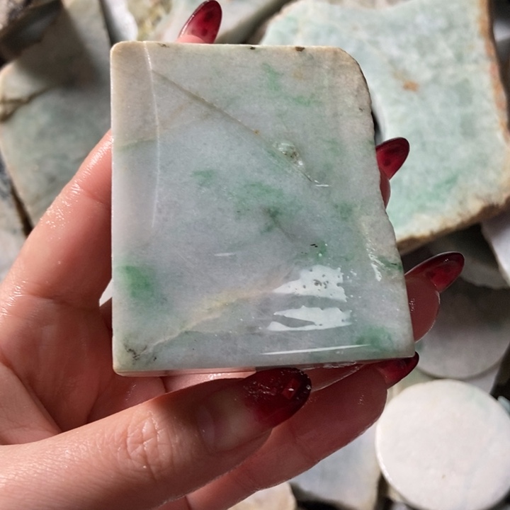 翡翠颈饰未镶嵌天然翡翠