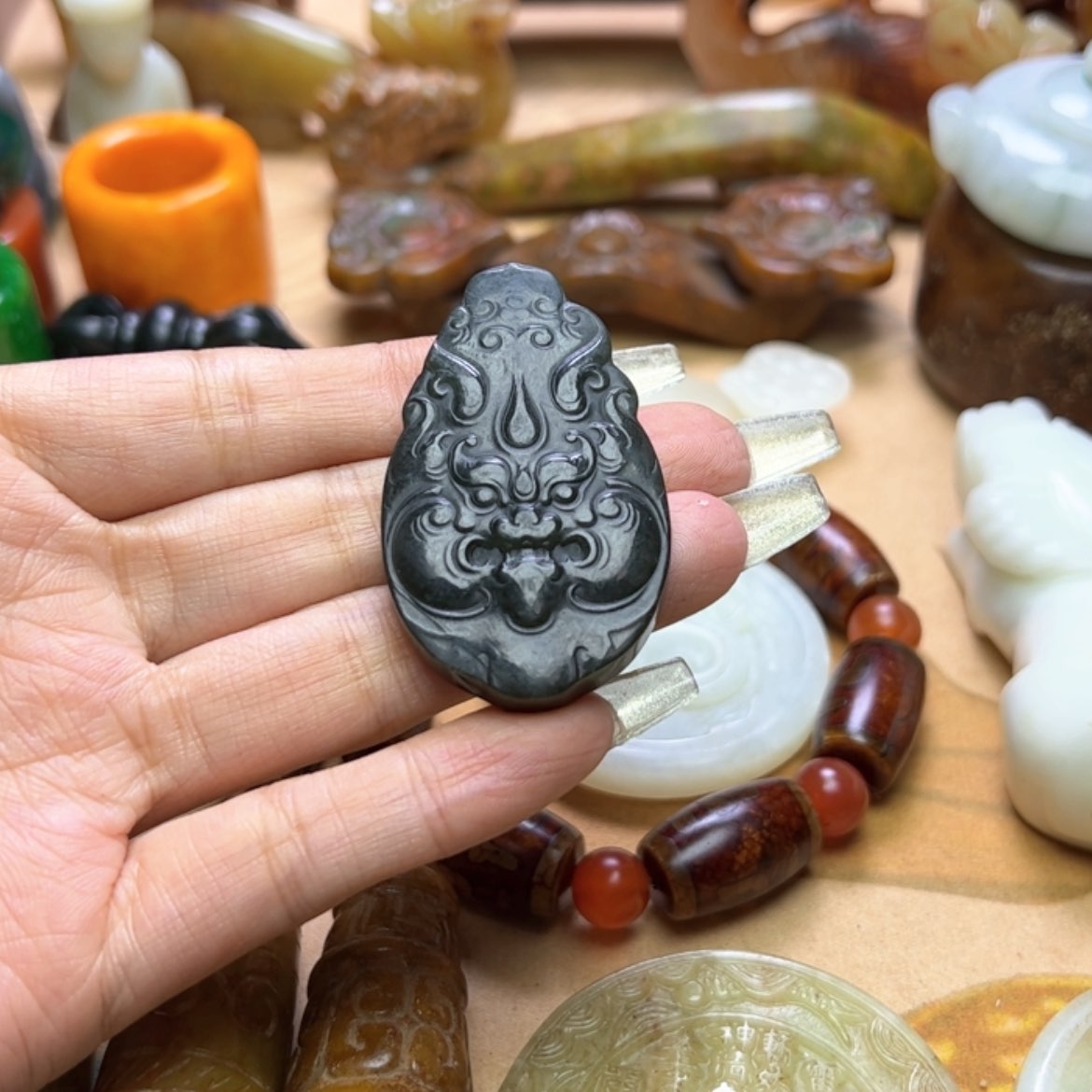 【闪购商品】蛇纹石玉颈饰未镶嵌