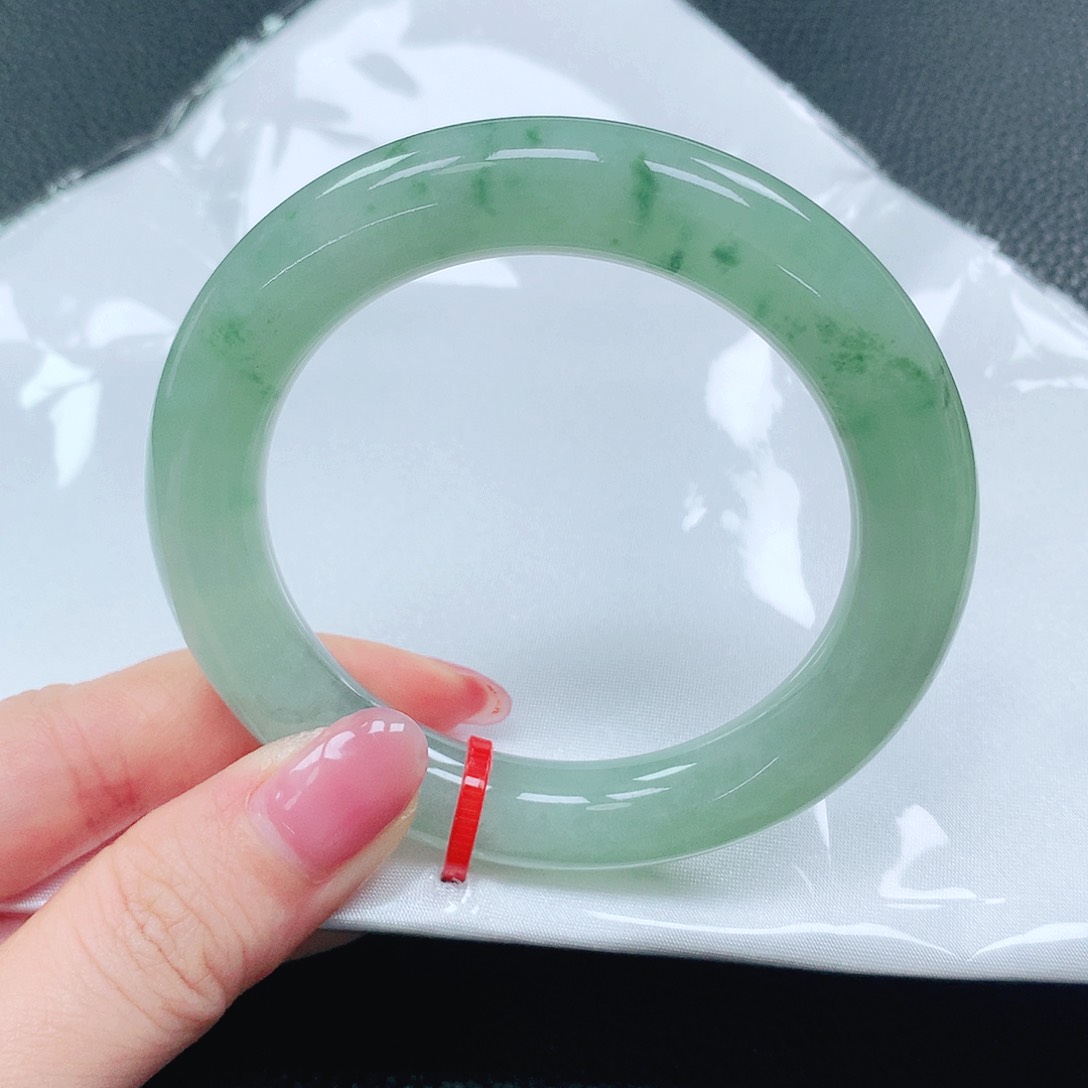 翡翠未镶嵌手镯54圈