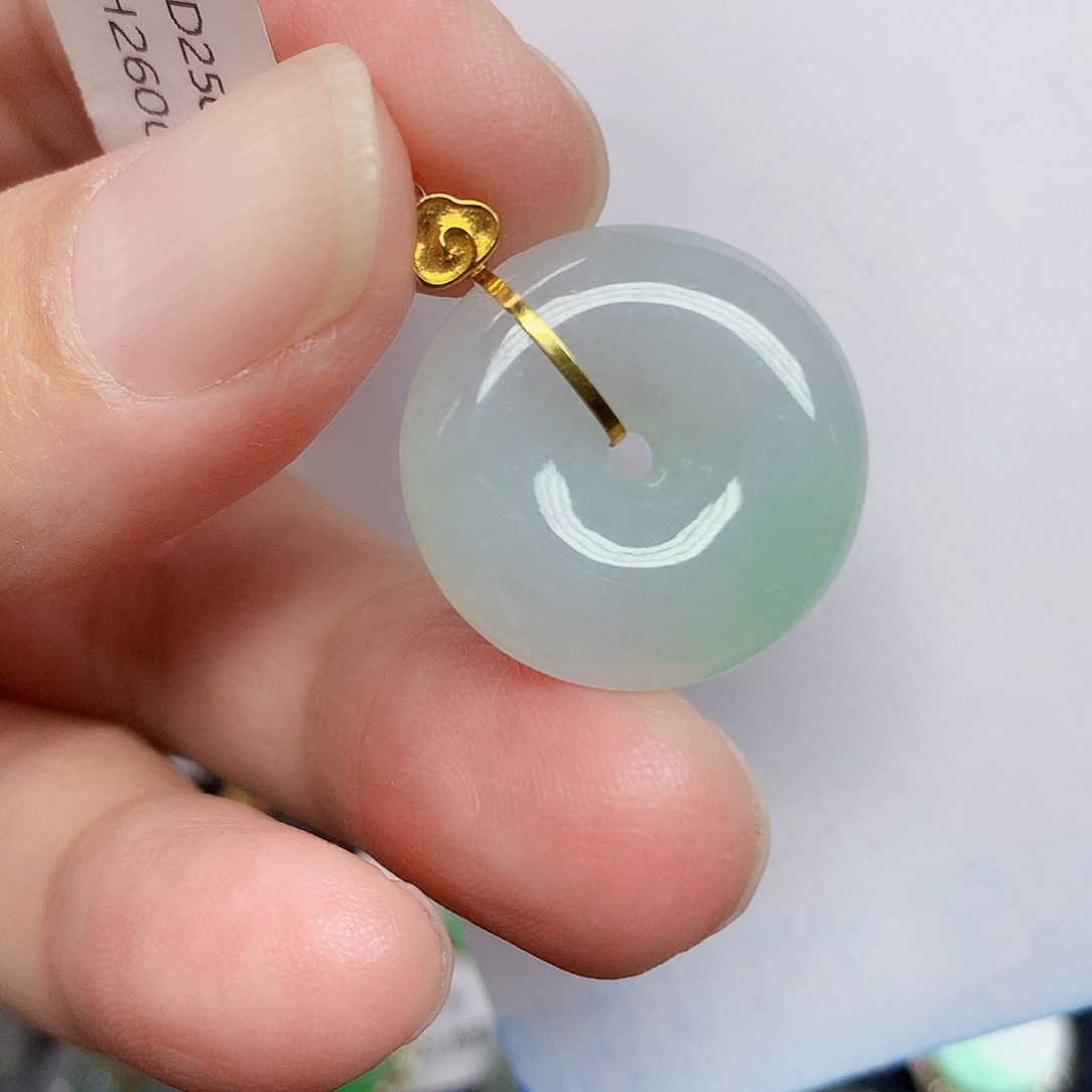 翡翠18K金镶嵌颈饰45677
