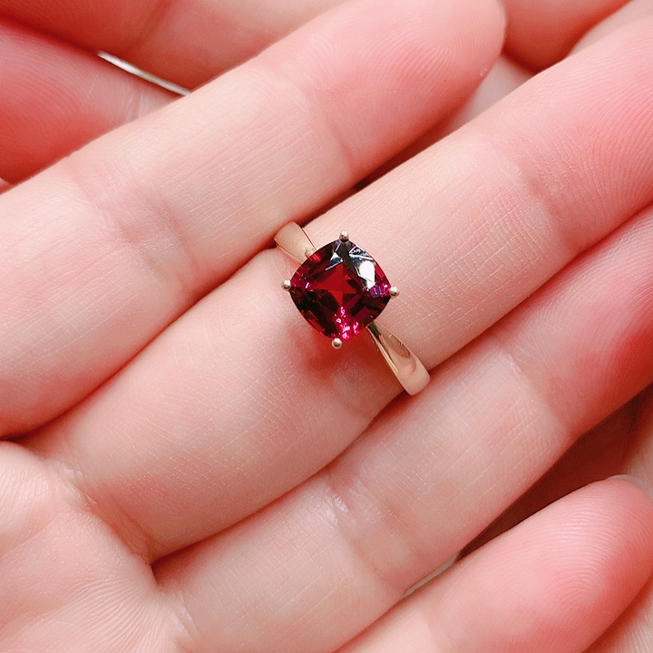 石榴石戒指18K金镶嵌