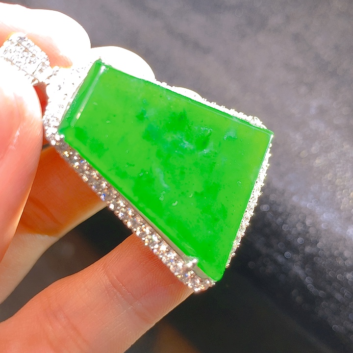 【闪购商品】翡翠颈饰银S925镶嵌翡翠