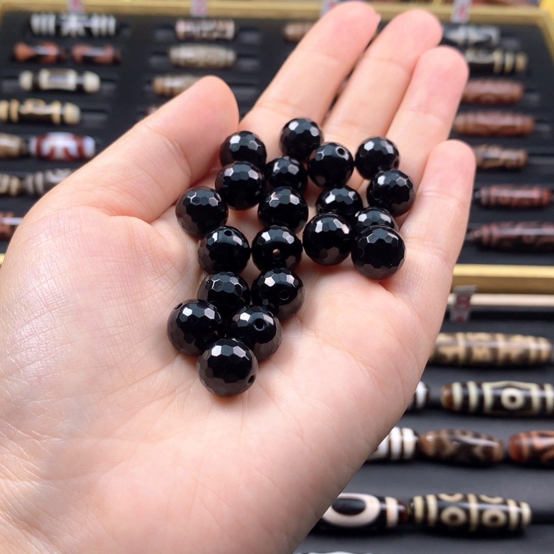 怡***未镶嵌颈饰玛瑙/玉髓