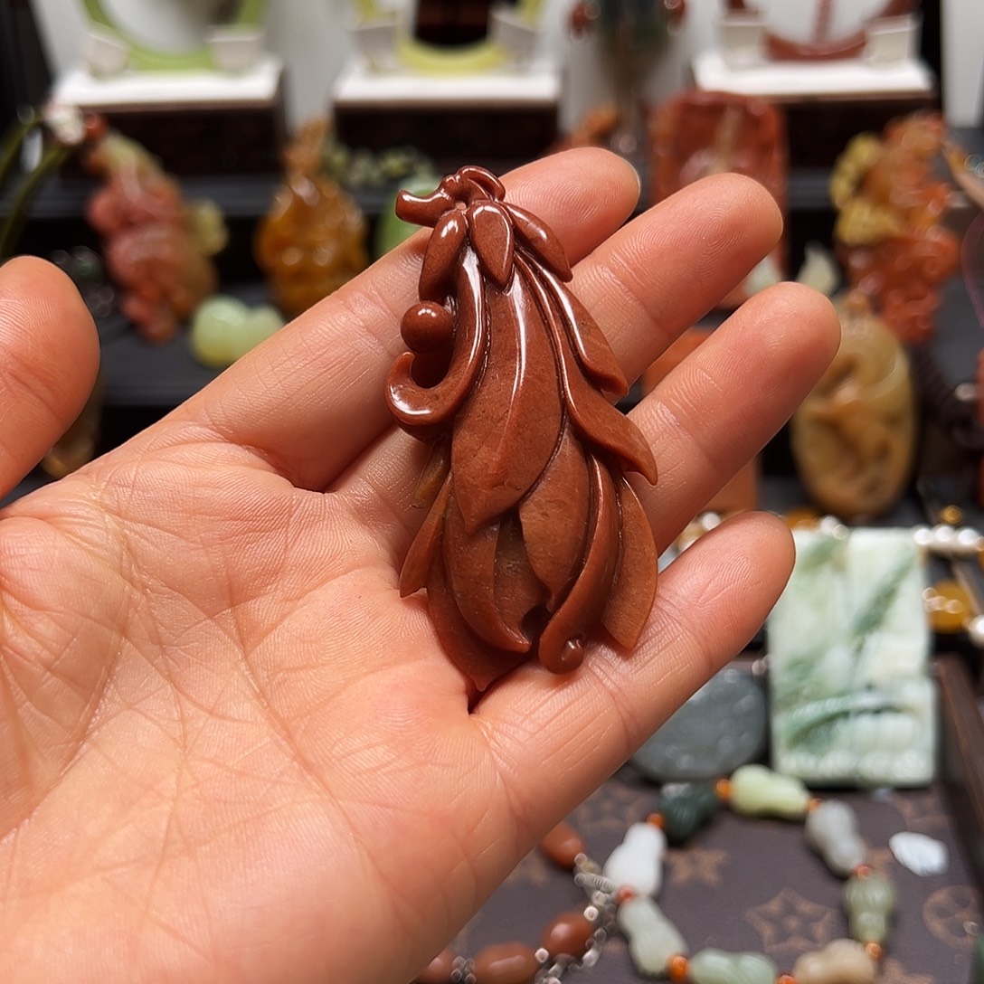 岫玉未镶嵌吊坠挂件，