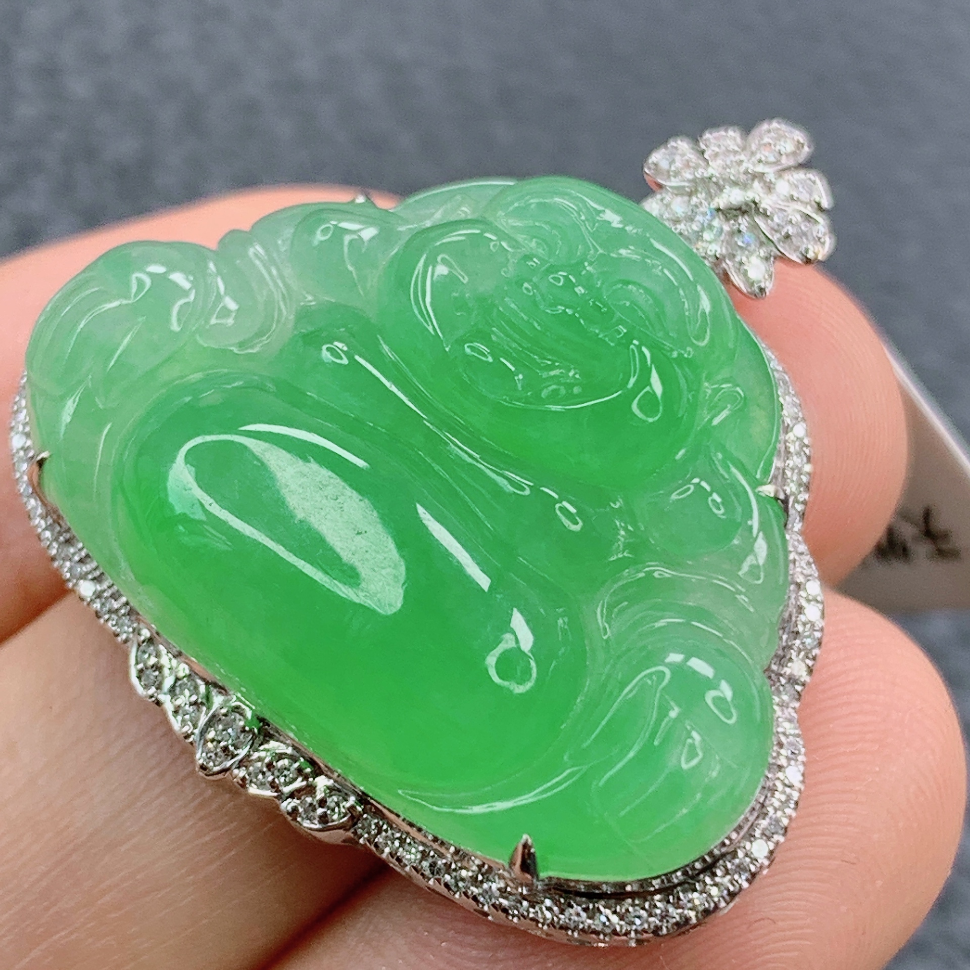 天然缅甸A货冰透满绿翡翠佛公镶嵌18k金吊坠玉挂件