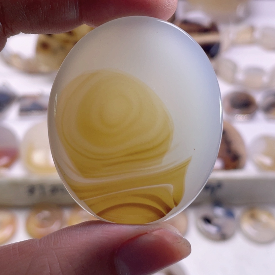 玛瑙/玉髓未镶嵌珠宝奇石