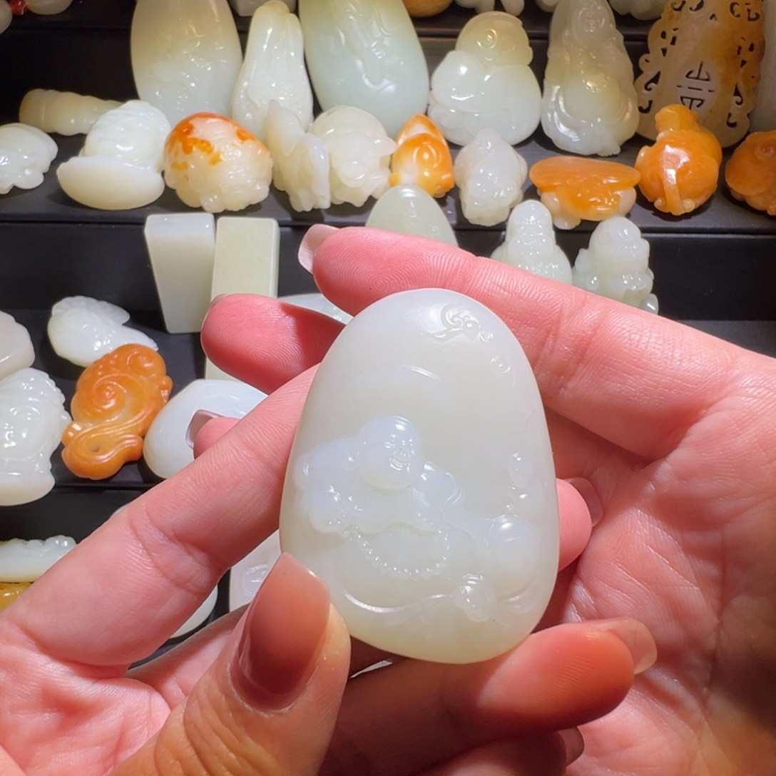 未镶嵌和田玉车挂加****）