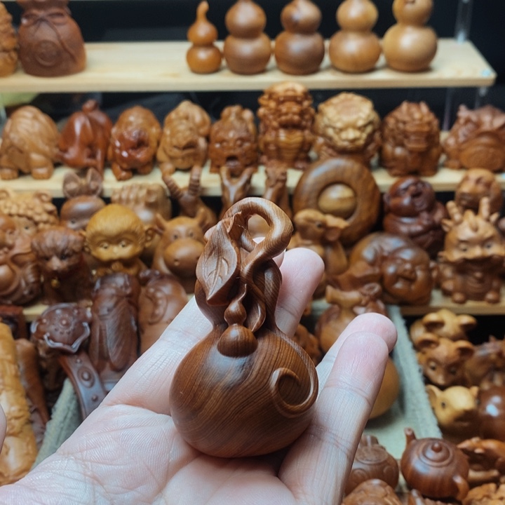 木质世**棋崖柏木雕。。。