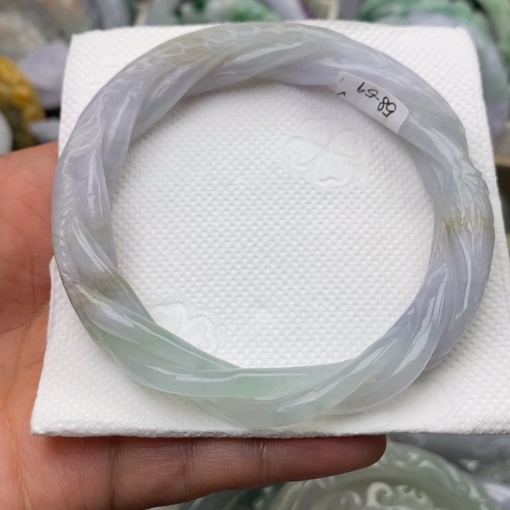 翡翠未镶嵌手镯59圈麻花
