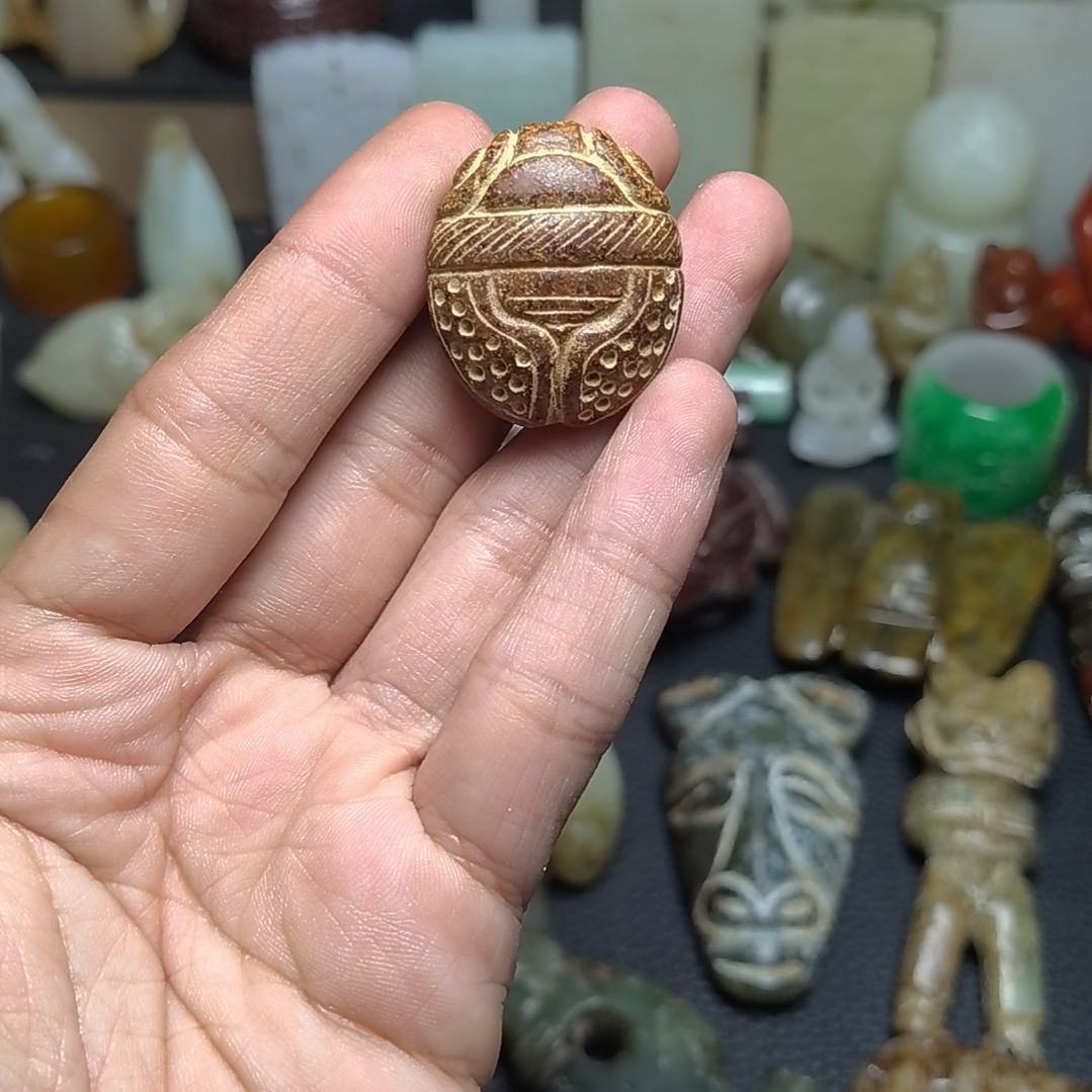 和田玉（糖玉）未镶嵌颈饰