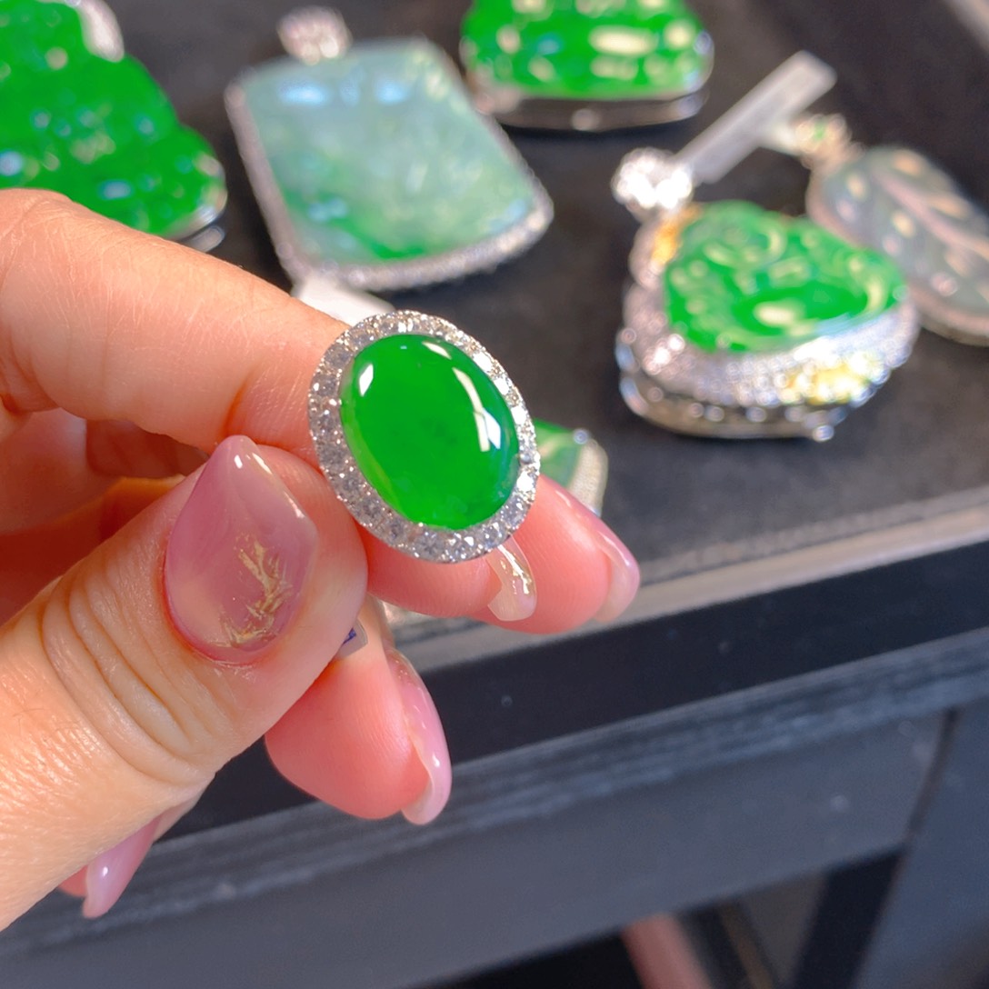 翡翠颈饰银S925镶嵌翡翠