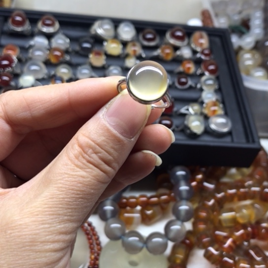 玛瑙/玉髓手链未镶嵌呜**嘟