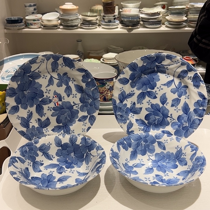 蔷***兮瓷两盘两碗一套共两套瓷超润