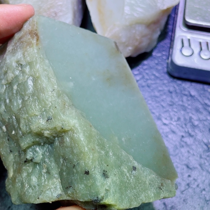 和田玉未镶嵌珠宝半成品