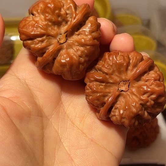 无***刚文玩核桃吊坠核桃