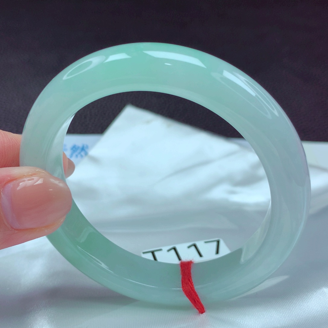 翡翠手镯未镶嵌手镯88