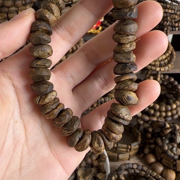 野***卜珠串奇楠沉香1.2包壳14.31克