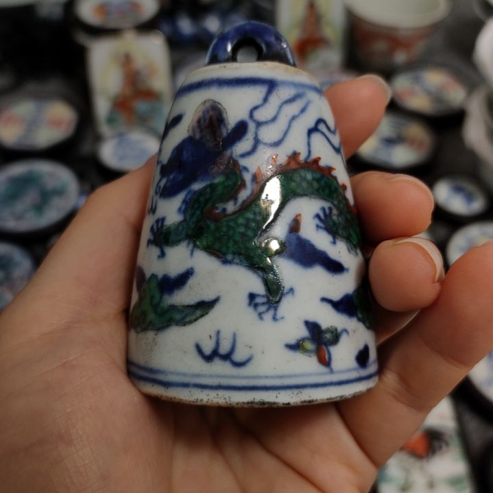 瓷片斗彩龙称坨子一个