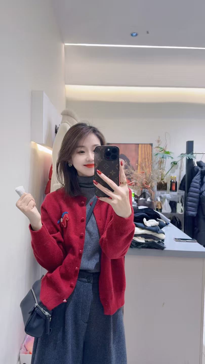 倩倩家小马毛衣(冷水手洗，会起球介意慎重下单)