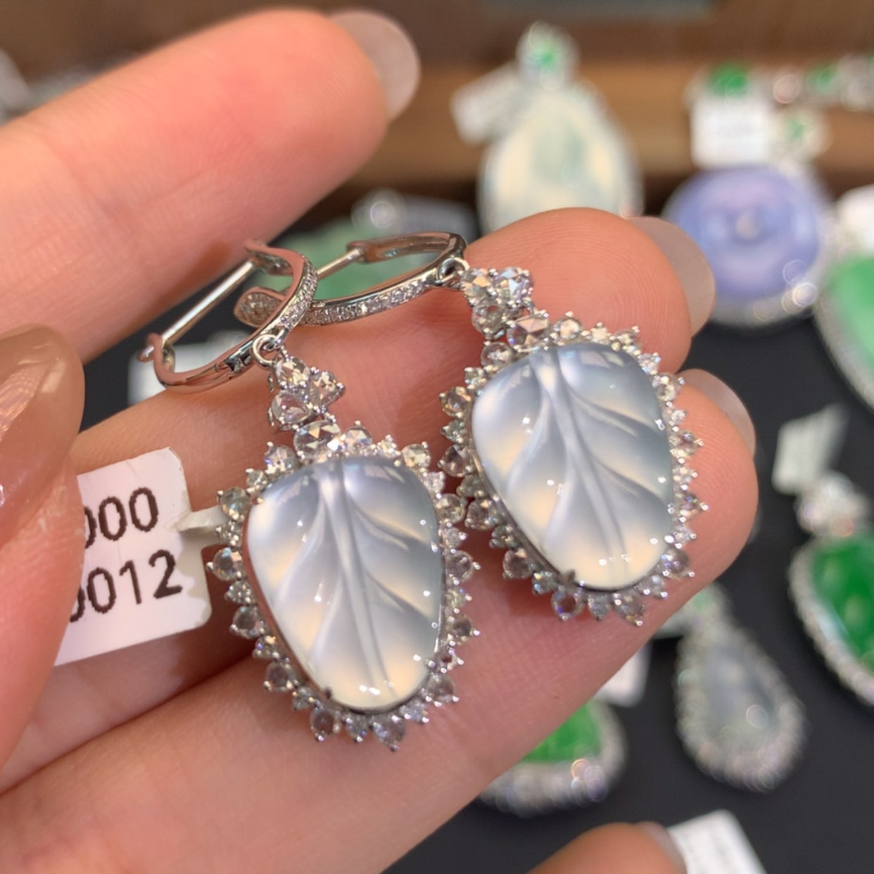 【闪购商品】翡翠吊坠(不含链)18K金镶嵌