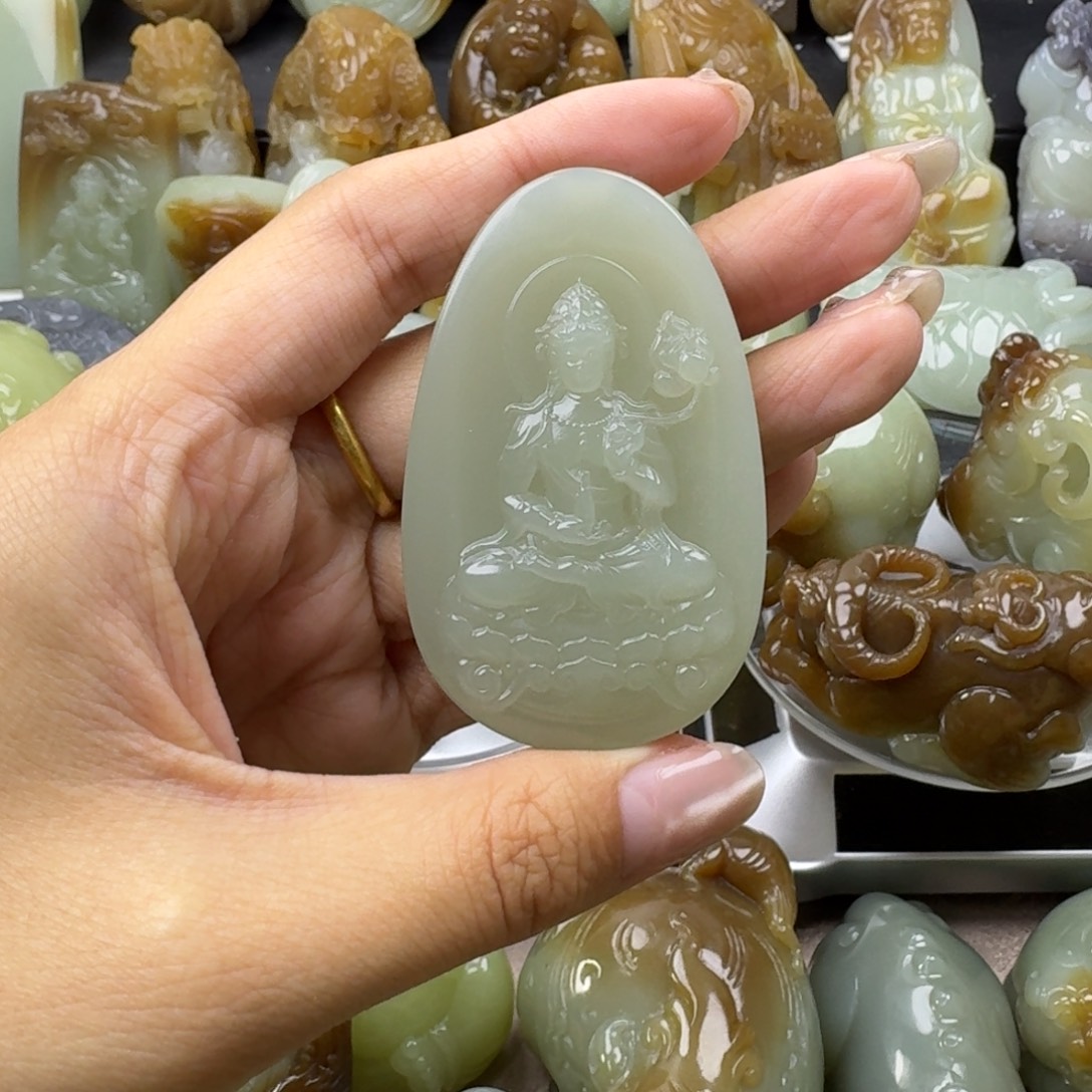 和田玉未镶嵌挂件