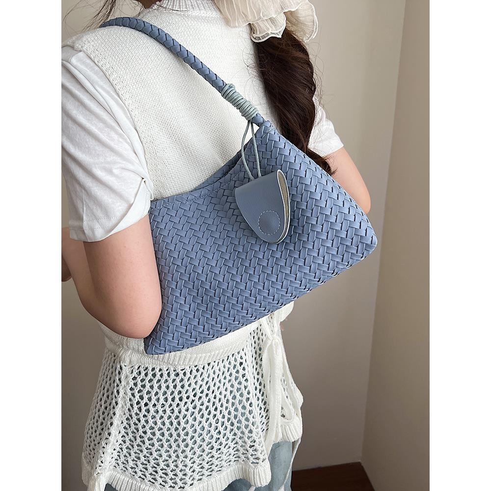 今年流行腋下包包女式2025新款时尚编织手提单肩包大气通勤法棍包