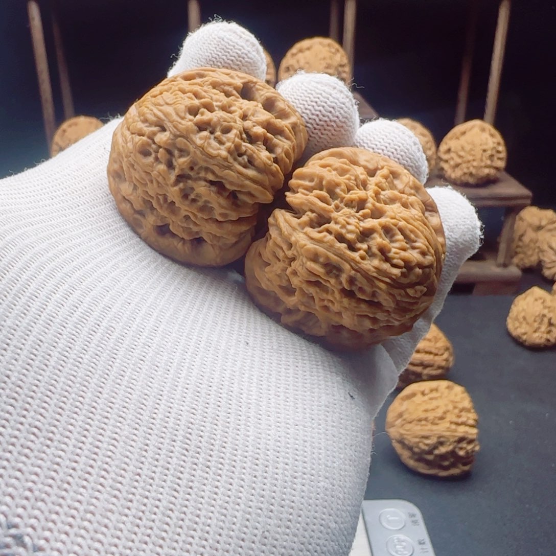 文玩核桃吊坠G****o39深奥迪窝头