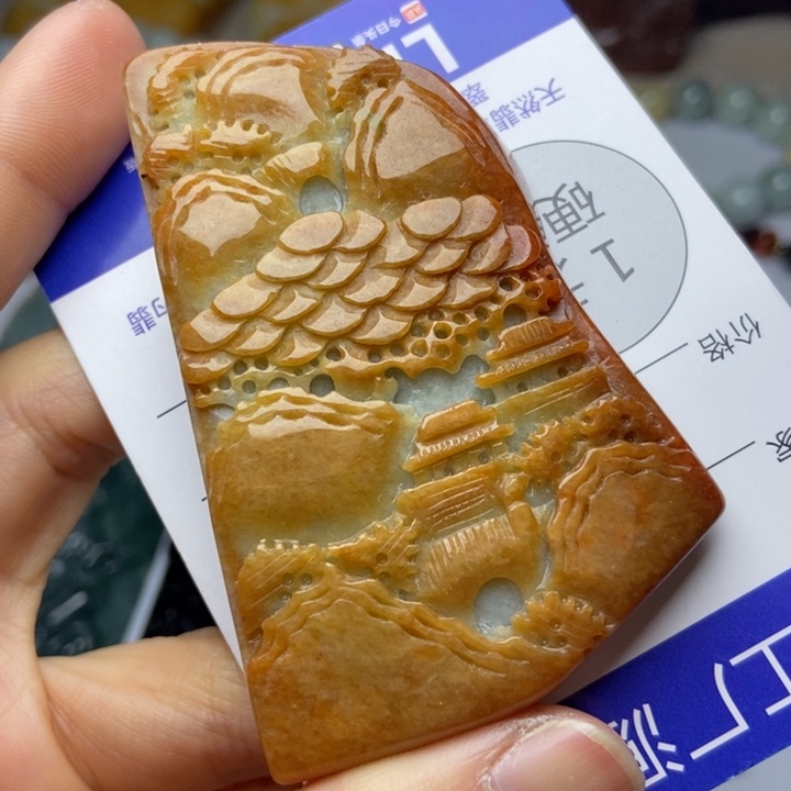 翡翠颈饰未镶嵌翡翠
