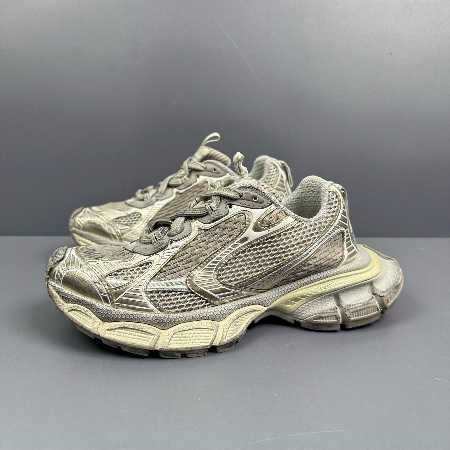 99新 Balenciaga/巴黎世家 39巴黎世家3xl白灰做旧休闲鞋原盒准新