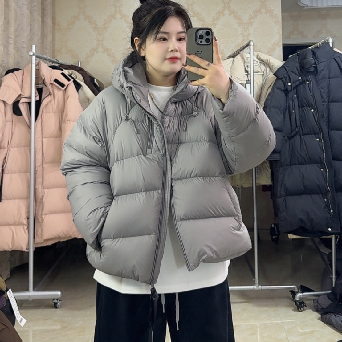 云朵泡芙短款藏青色厚款羽绒服