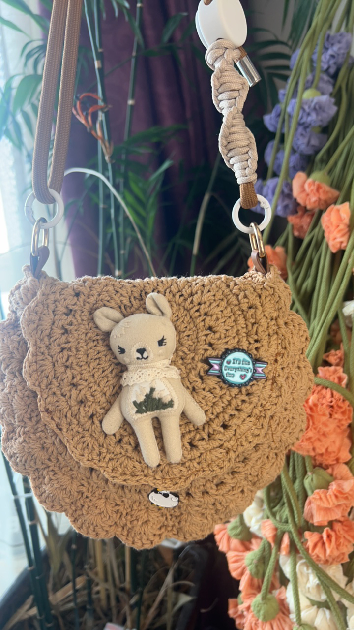 兜小兜可爱夏季棕色编织斜挎包