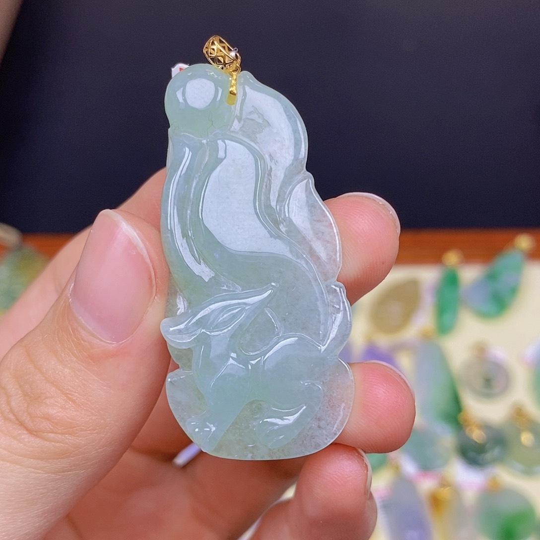 翡翠颈饰18K金镶嵌翡翠