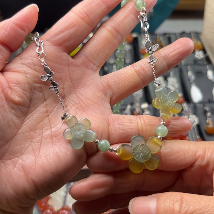 蛇纹石玉项链未镶嵌