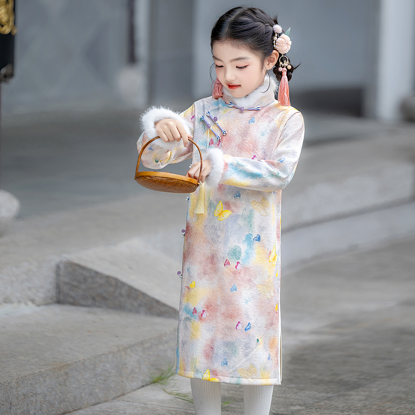 女童加厚新中式旗袍2025新款冬款改良小女孩国风连衣裙高级感