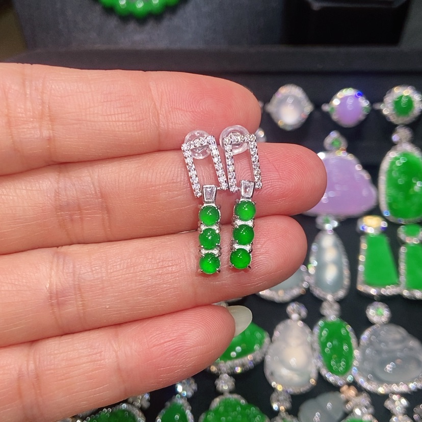 【闪购商品】翡翠耳饰未镶嵌天然翡翠