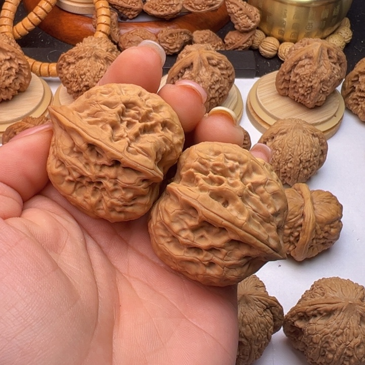 文玩核桃把件飘***尘至尊宝39全品