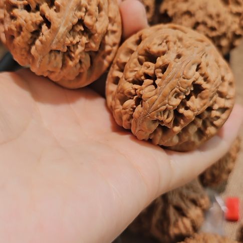 过***梨吊坠文玩核桃48.5粗筋