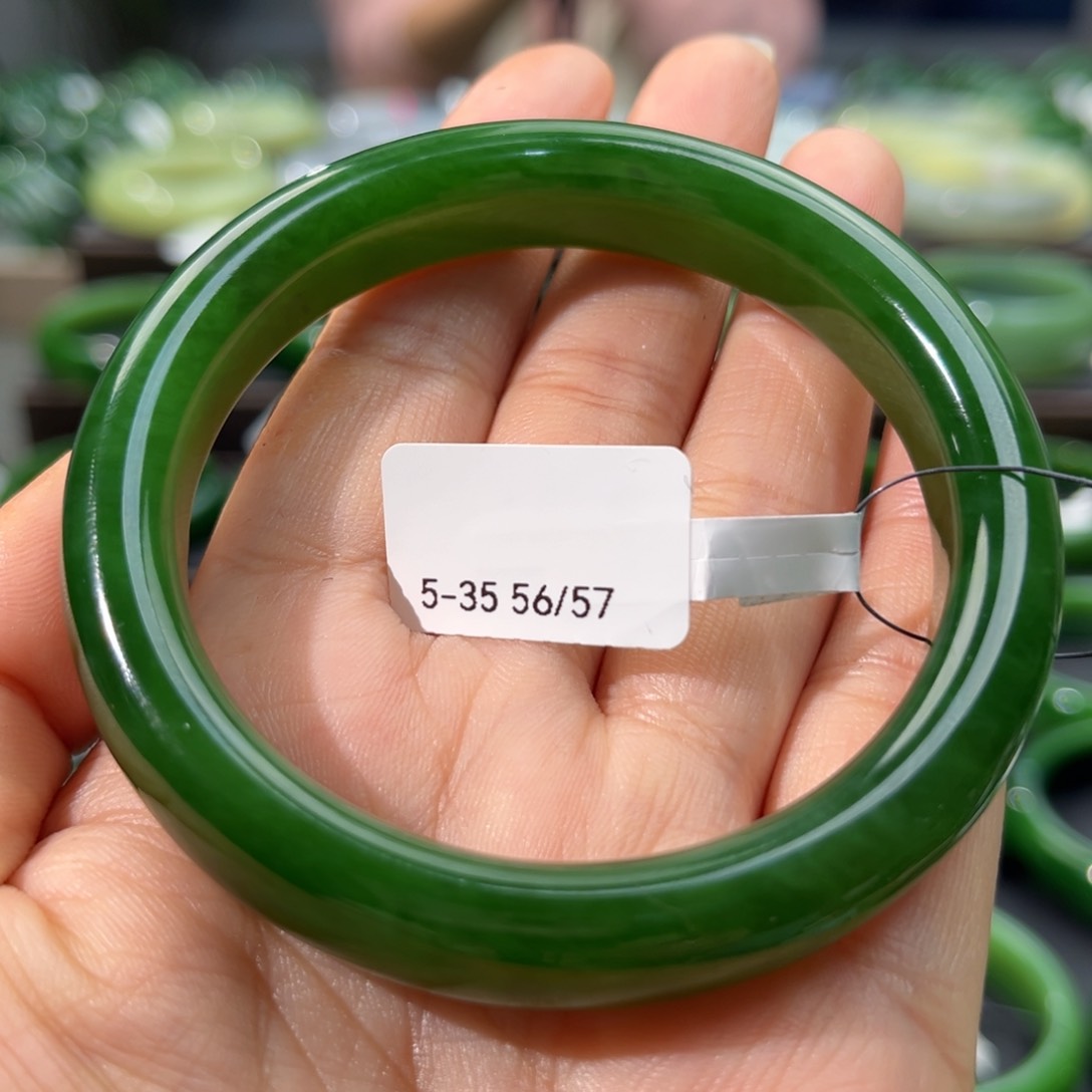 和田玉（碧玉）手镯未镶嵌