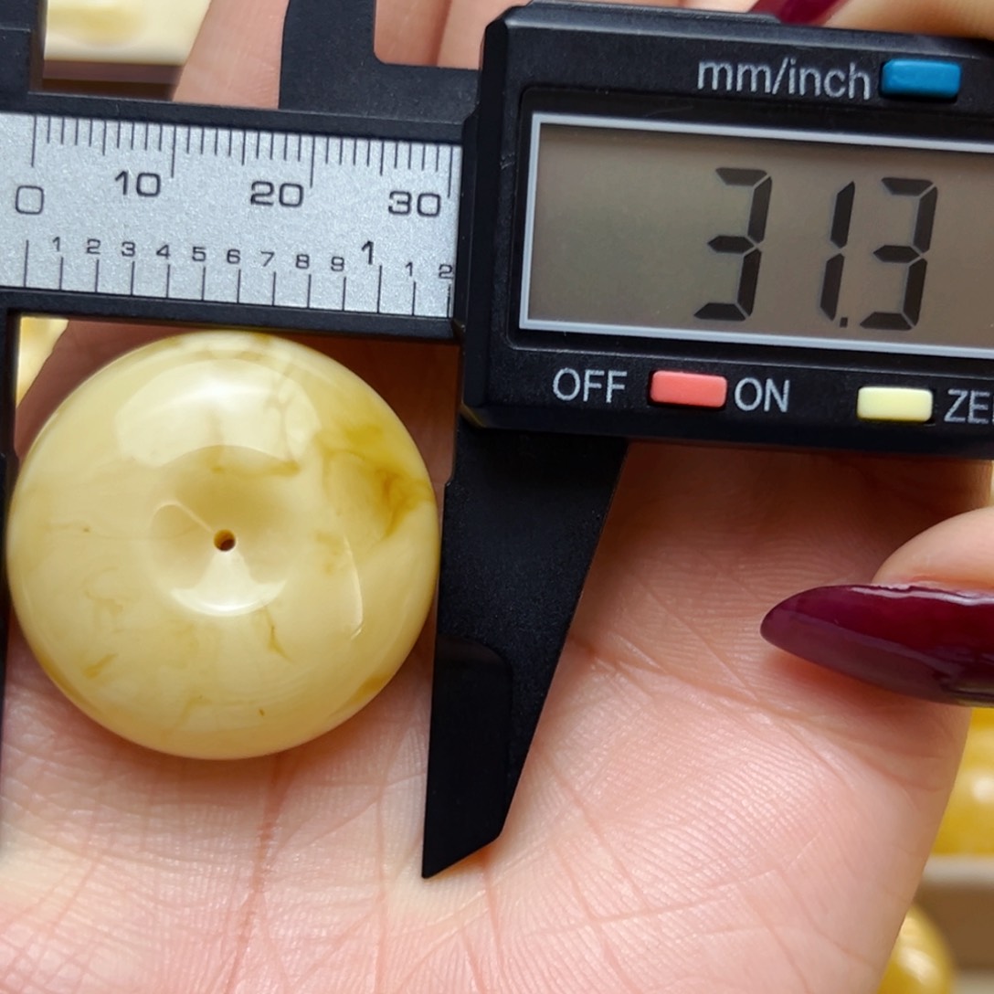 蜜蜡裸石未镶嵌31mm平安扣